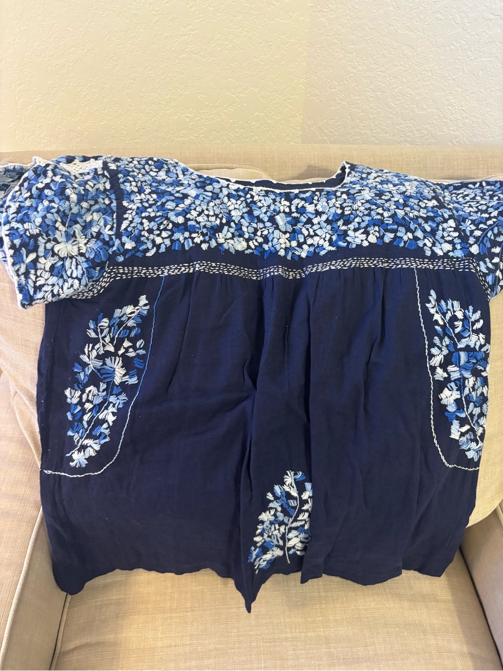 Roller Rabbit Embroidered Blouse small